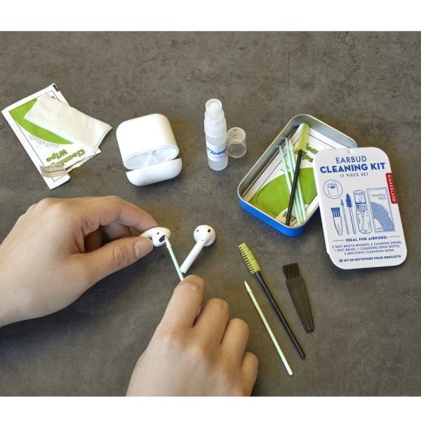 Kikkerland-Earbud-Cleaning-Kit-2