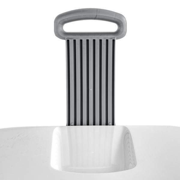 Sterilite-Ultra-Wheeled-Hamper-6