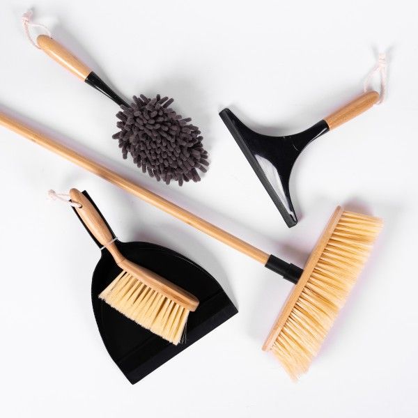 14643-Dustpan-Bamboo-Brush-1