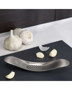 Joseph Joseph ROCKER Garlic Crusher