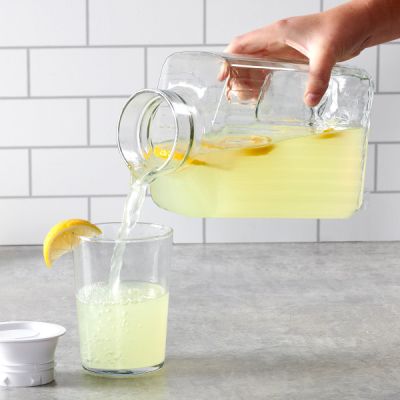 Bistro-Pitcher-with-Stopper-2qt-1.89L