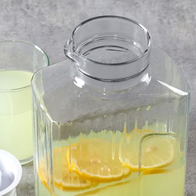 Bistro-Pitcher-with-Stopper-2qt-1.89L
