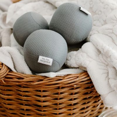 LOADS-OF-FUN-Anti-Static-Dryer-Balls-1