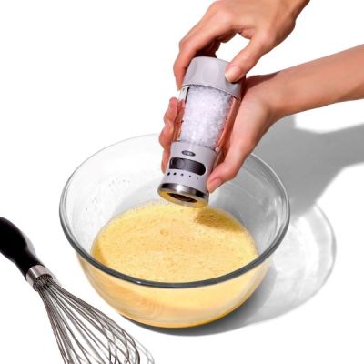 OXO GG CONTOURED SALT GRINDER-3