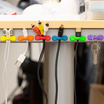 Kikkerland-Rainbow-Grip-Magnets-Set-of-6-1