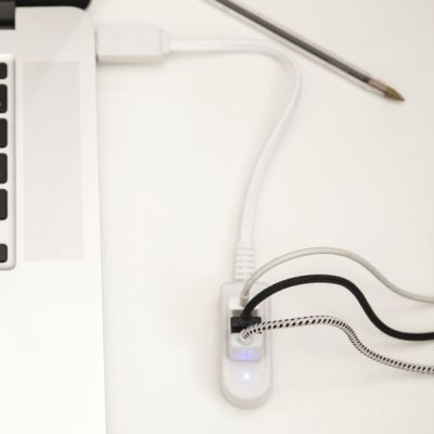 Kikkerland-Handy-Hub-2