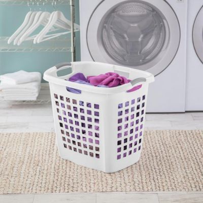Sterilite-Ultra-Easy-Carry-Laundry-Basket-1