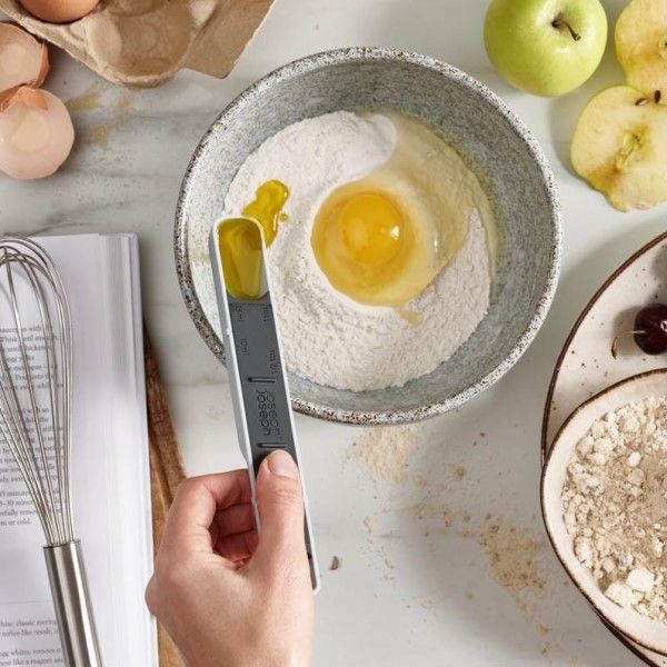 Measure-Up-Adjustable-Measuring-Spoon-3