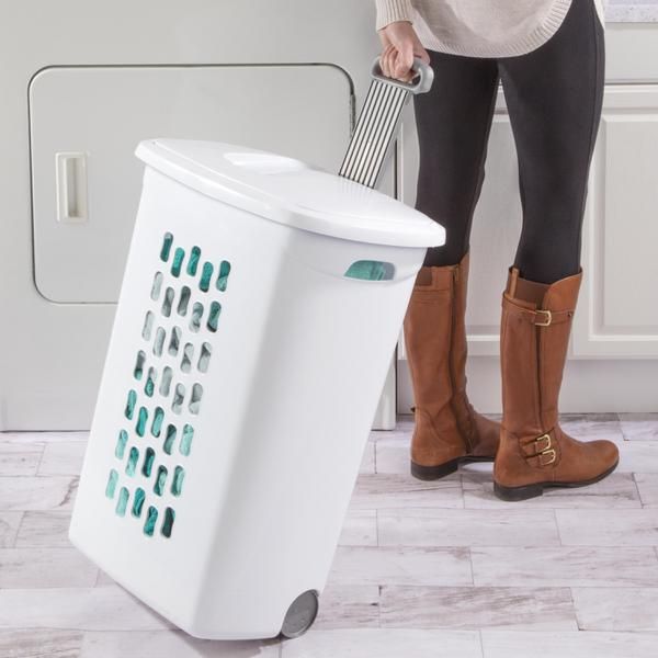 Sterilite-Ultra-Wheeled-Hamper-1
