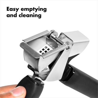 OXO-Garlic-Press-3