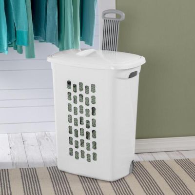 Sterilite-Ultra-Wheeled-Hamper-2