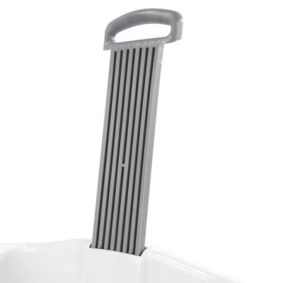 Sterilite-Ultra-Wheeled-Laundry-Basket-4