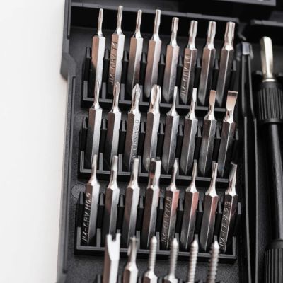 Mad-Man-34-IN-1-Screwdriver-Tool-Kit-1